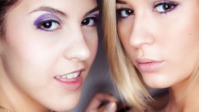 ”Tracy Lindsay fingers her GF ferociously”