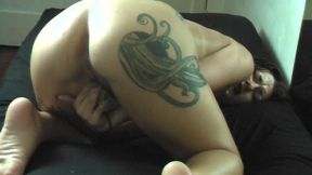 Freaky cum whore plays with her hot pussy!!