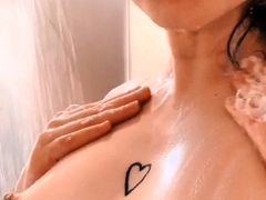 Amateur Webcam Cute Teen Plays Solo with Big Dildo