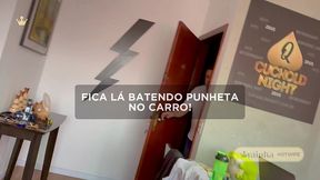 rainha hotwife levava de quatro, gozou gostoso e ainda ganhou banho de porra nos peitos pro corno manso vir limpar