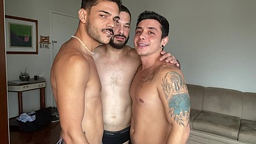 Um amigo pra comer o namorado