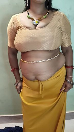 Indian chubby bbw wife saree show and dirty talking