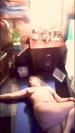 Hot BBW MILF Doing Her Daily Morning Naked Yoga!