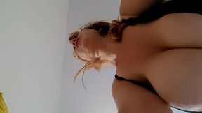 i`m cumming while sitting on my husband`s face. so sweet.. the bottom view!