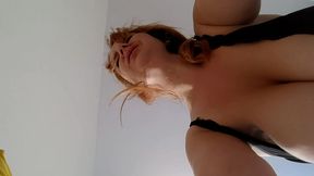 i`m cumming while sitting on my husband`s face. so sweet.. the bottom view!
