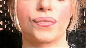 Apply Lipstick Lip Smell (HD) WMV