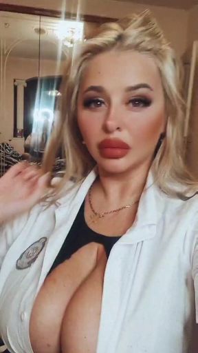 Big natural breasts shaking tits