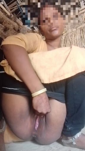 Desi Bhabhi put bamboo in her pussy and water came out of her pussy