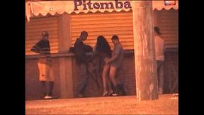 Dei a Buceta para v&aacute_rios Desconhecidos no Quiosque da Praia