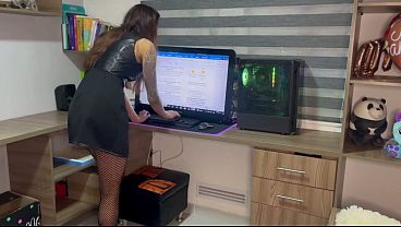 la secretaria quiere un acenso