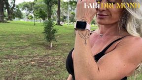 gostosa milf saiu atras de um pau grande no parque - video completinho