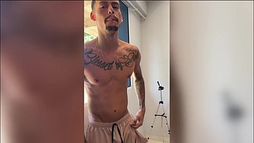 O EX DA MINHA AMIGA SENTEU NO MEU PAU