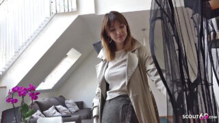 سکس خشن از کون برای زن آلمانی جذاب و سبزه با جوراب ساق بلند