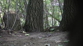 Woman pee in the park1