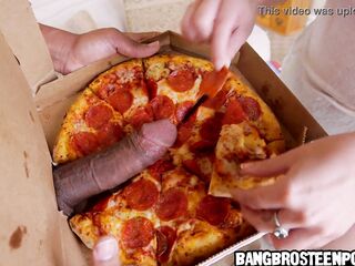 This Babe got a large shlong pizza delivered. - Teen porn