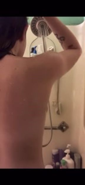 girl shower cam