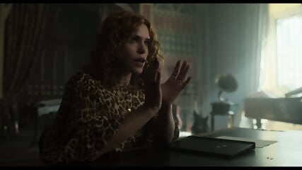 Merlina (2025) temporada 2 capitulo 7 escuela loca