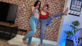 ana spears and rebeca addams are peeing on jeans show off