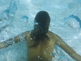 traier: live in the water, love by the moon