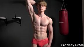 ”Casting - Perfect Muscular Boy”