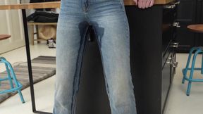 Desperate Tea-pee Alice