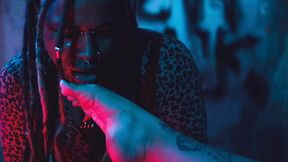 Goddess Rotten Venus Gags Slave With Her Feet