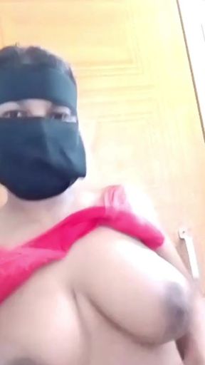 Jaw-dropping moment from &quot;My cute girlfriend  phone sex in toilet&quot;