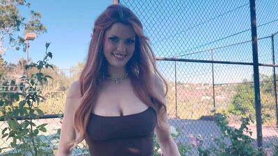 Golf date turns into sneaky public fuck with hot redhead