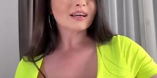 Big Natural Boobs Hairdresser Roleplay