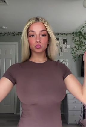 Big-titted amateur teen on OnlyFans shows her tits