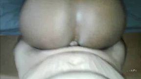 Bareback Amateur Crossdresser Takes Jamaican Cock