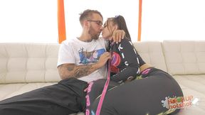 hot aidra fox lubricates her big ass to have an anal fuck!