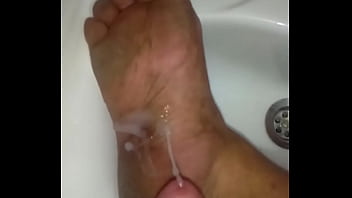 Solo amateur  masturbation, cumshot on dirty feet