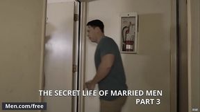 (Bud Harrison, Tobias) - The Secret Life Of Married Men Part 3 - Str8 to Gay - Men.com