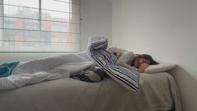 Dos lesbianas se tocan luego follan recién levantadas