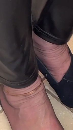 Aunty Sandra Stripping for You All Vgq34