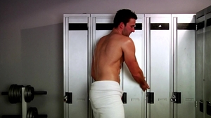 Trystan Bull: Push-ups and Popshots
