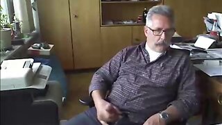 Pope has a quick jack off at the office