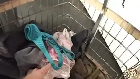 Racy Latina gets filled with hot cum in laundromat