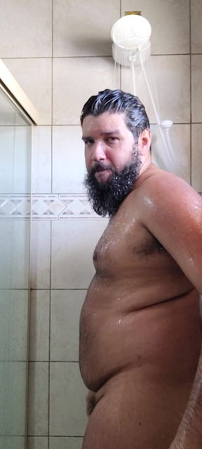 King gainer in shower