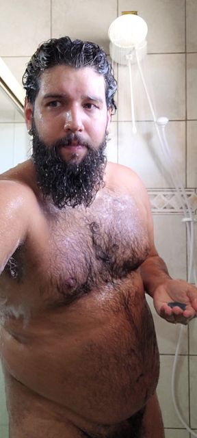 King gainer in shower