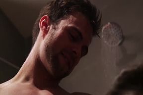 Gabriel Clark smashes angel Cruz