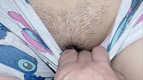 xxx encuentro a mi hermanastra en pijamas y paso esto