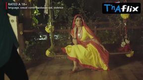 Leena Singh's sexy scene in 'Gulabo
