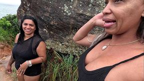 Aventura do Casal Mattos - Putaria na praia: grelona da Anne, foda molhada e gozada surpresa