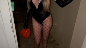 Halloween - Je toque chez mon voisin : « des bonbons ou une pipe ? »