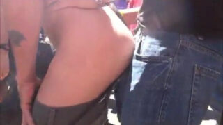 Openbaar filmpje van mannen die een ruige anale sekssessie hebben.