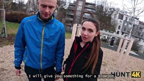 HUNT4K  She ripped her leggings and sucked stranger′s cock in front of her BF for new ones