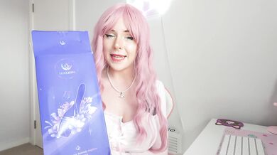 Vibrating dildo makes cute cosplay girl cum hard in public