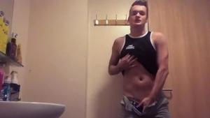 TXXXMStudios.com: Bathroom Joy for Young Twink